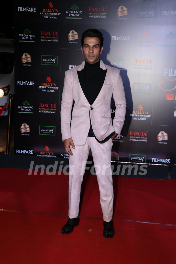 Rajkummar Rao papped at the Red Carpet of Filmfare Glamour and Style Awards 2019