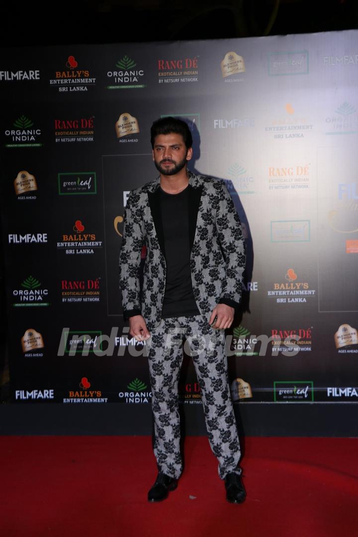 Zaheer Iqbal papped at the Red Carpet of Filmfare Glamour and Style Awards 2019