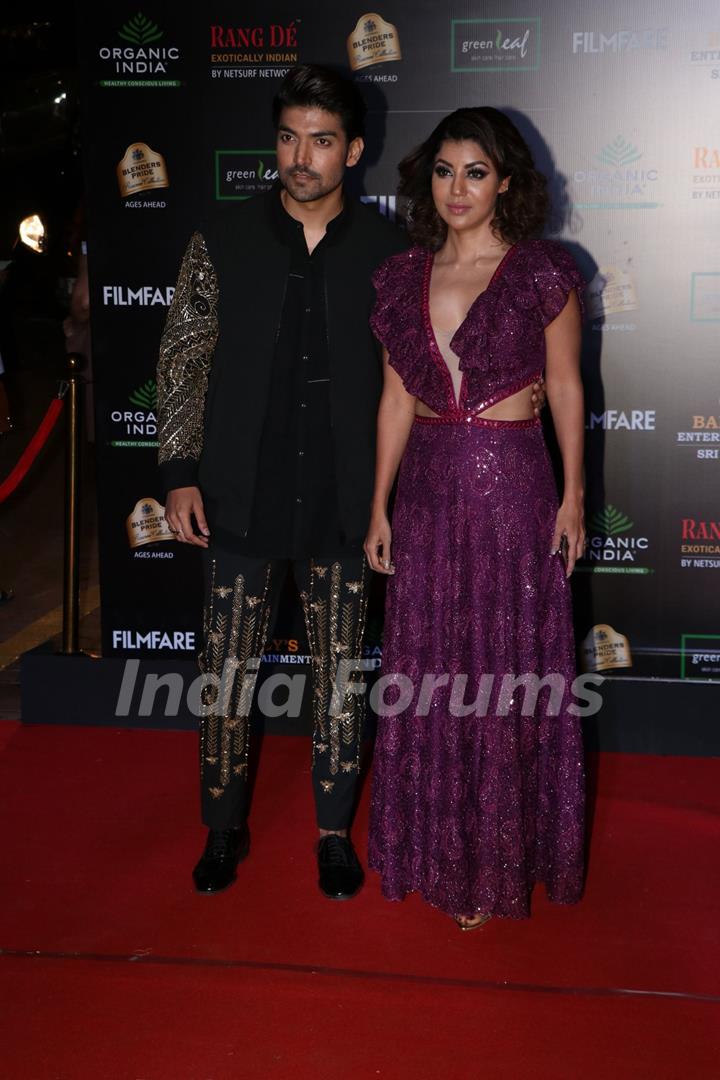 Gurmeet Choudhary and Debina Bonnerjee papped at the Red Carpet of Filmfare Glamour and Style Awards 2019