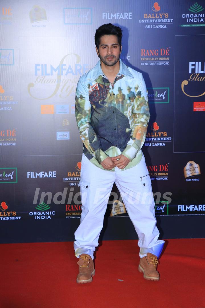 Varun Dhawan papped at the Red Carpet of Filmfare Glamour and Style Awards 2019