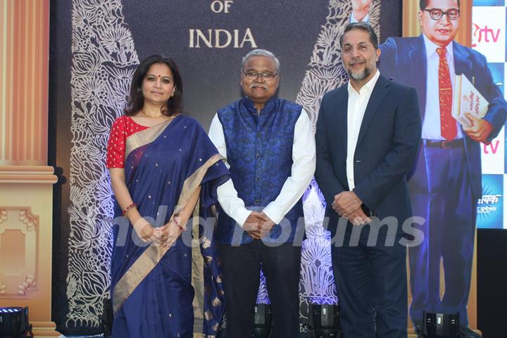 Smruti Sushilkumar Shinde, Prof. Hari Narke and Bobby Arora