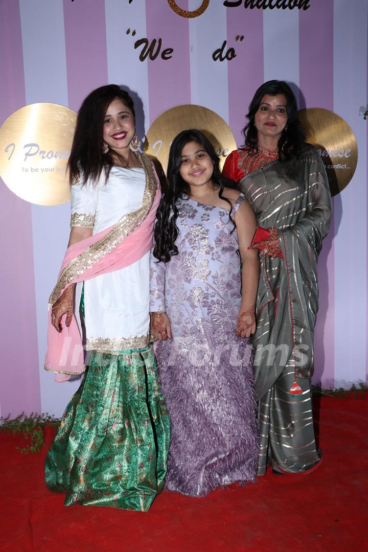 Celebrities at Kamya Panjabi-Shalabh Dang Wedding Reception!