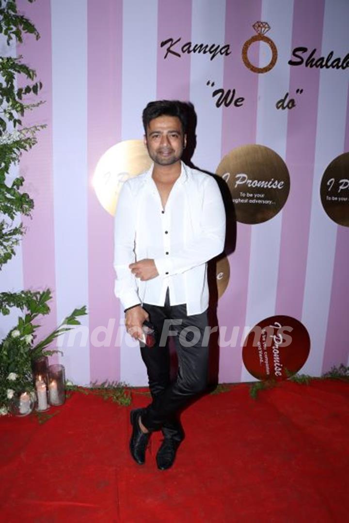 Celebrities at Kamya Panjabi-Shalabh Dang Wedding Reception!