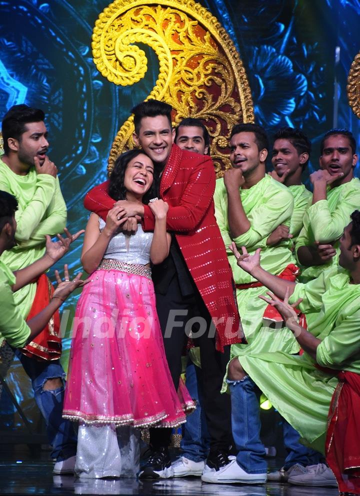 Adi and Neha dance performance on Indian idol 11