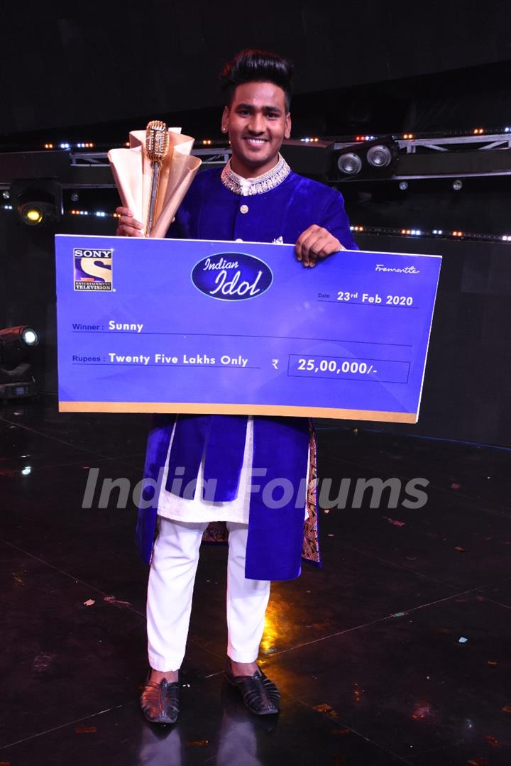 The splendid gala of the  finale of Indian Idol season 11