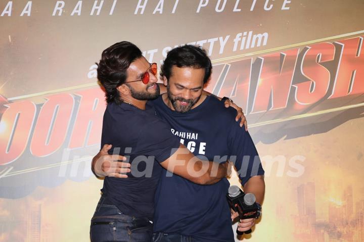 Ranveer Singh tries to kiss Rohit Shetty at the trailer launch of Sooryavanshi!