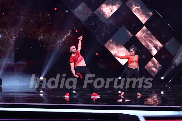 Intense Dance Battles to decide Best Barah (12) on India’s Best Dancer!