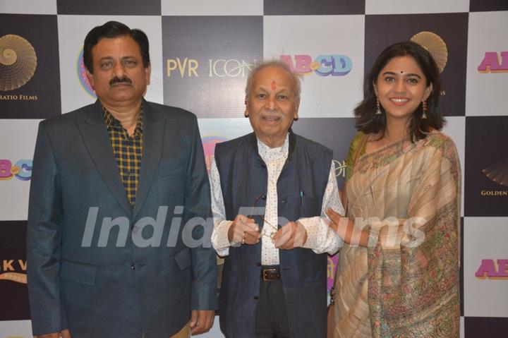 Celebrities at the Premiere of AB Aani CD!