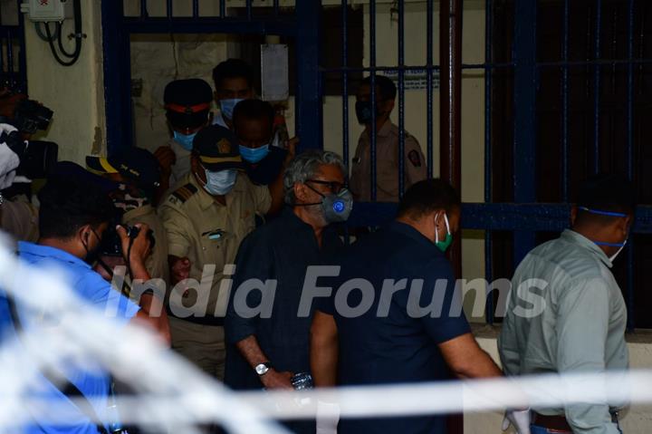 Sanjay Leela Bhansali at Bandra Police station!