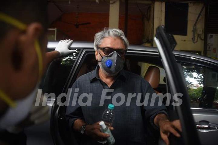 Sanjay Leela Bhansali at Bandra Police station!