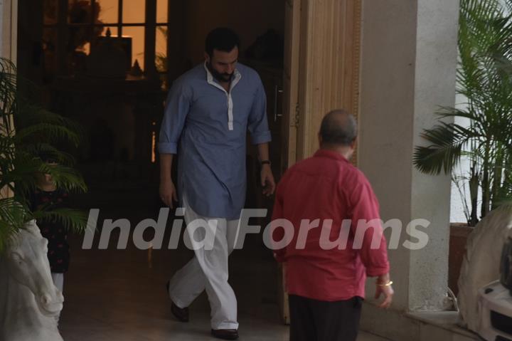 Saif Ali Khan at Randhir Kapoor's home to celebrate Rakhsha Bandhan