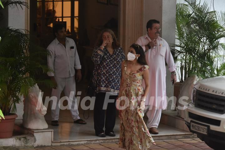 Raksha Bandhan celebrations at Randhir Kapoor's home with Alia Bhatt and Ranbir Kapoor