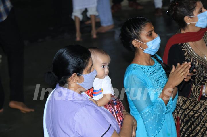 Ganesh Chaturthi 2020: Salman Khan perform Ganesh Visarjan with Family!