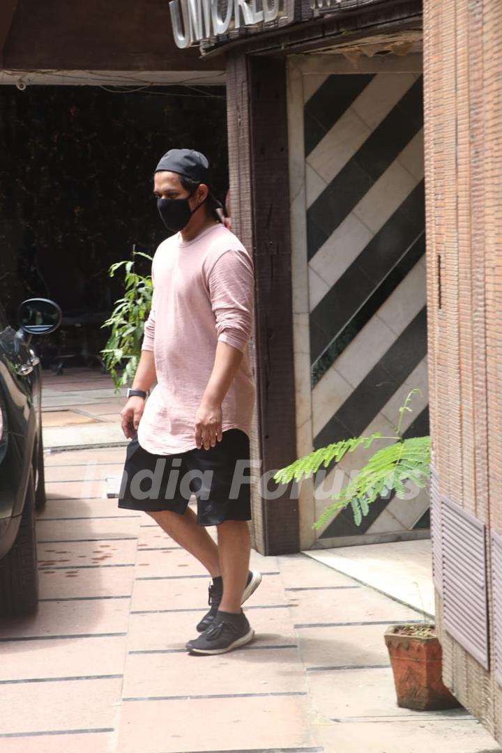 Bollywood celebrities spotted around the town!