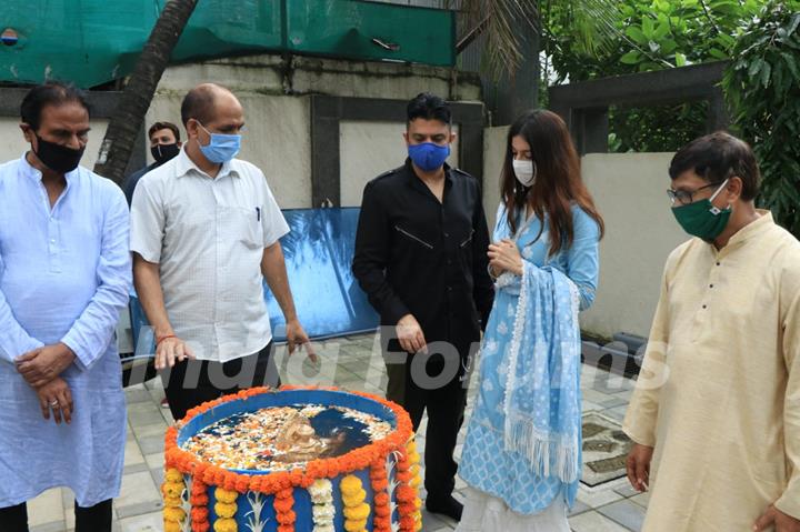 Bhushan Kumar and Divya Khosla Kumar Bid Adieu to T-Series Ganpati Bappa