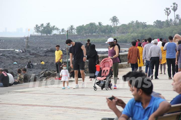 Angad Bedi and Neha Dhupia snapped walking with kids at Bandstand!