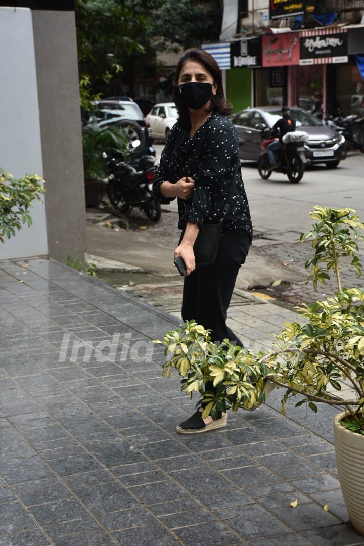 Neetu Singh Kapoor snapped around the town! 