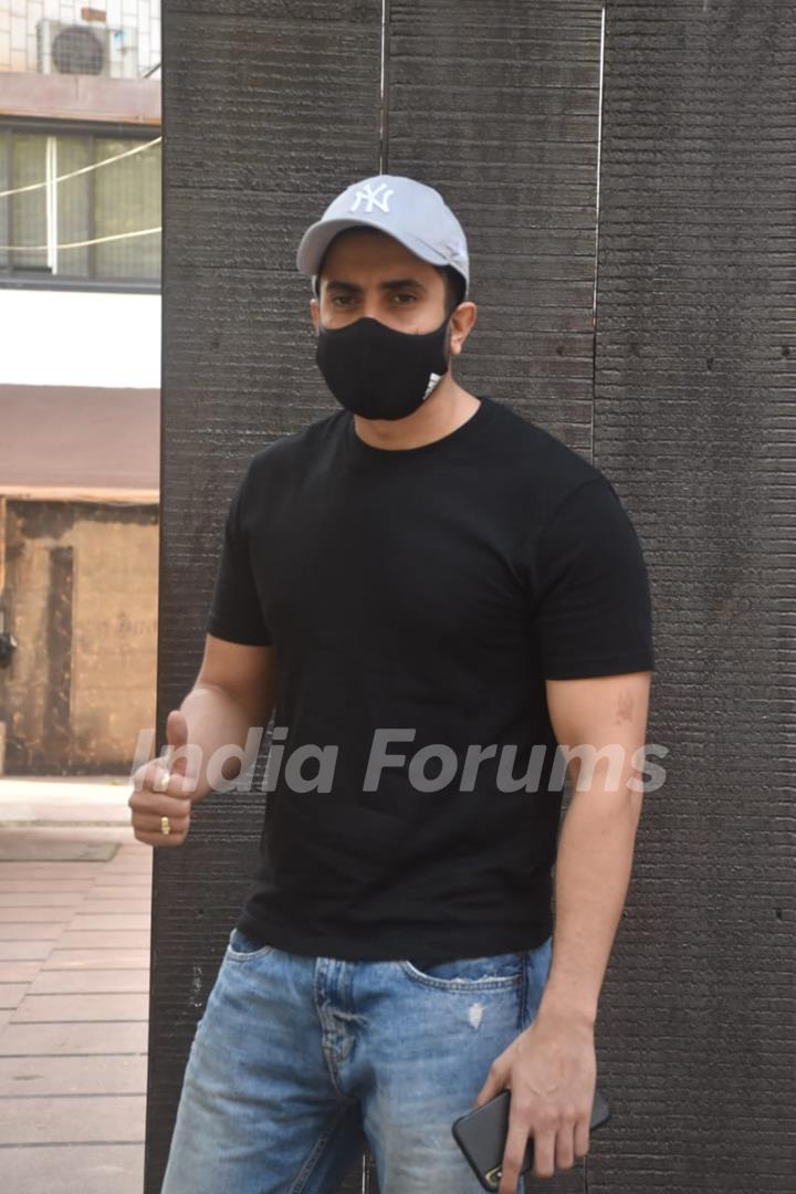 Sunny Singh snapped at Juhu