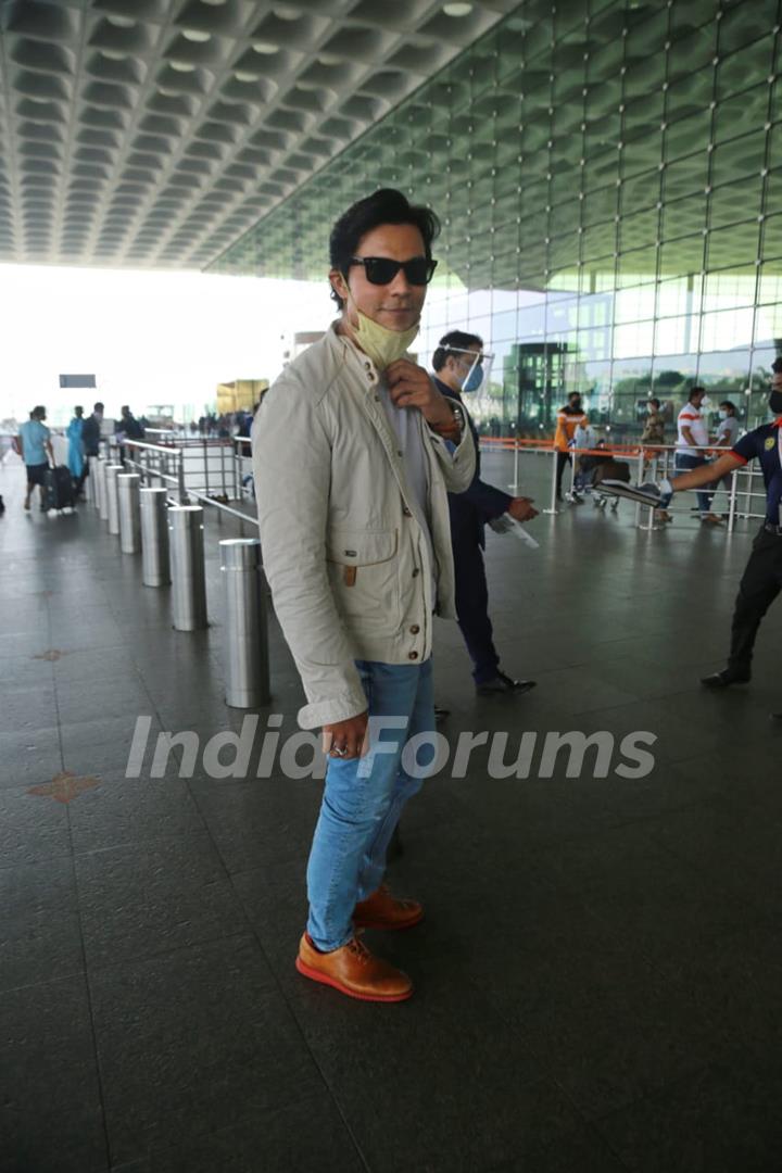 Randeep Hooda snapped at Airport