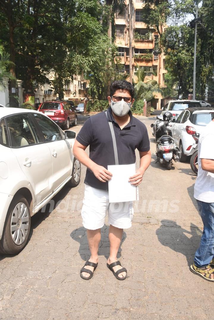 Arshad Warsi spotted at clinic in Bandra