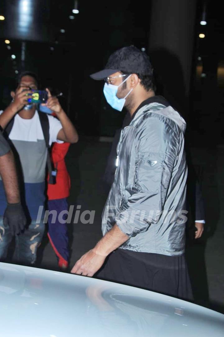 Prabhas returns to Mumbai after completing Radhe Shyam shoot in Itlay! 