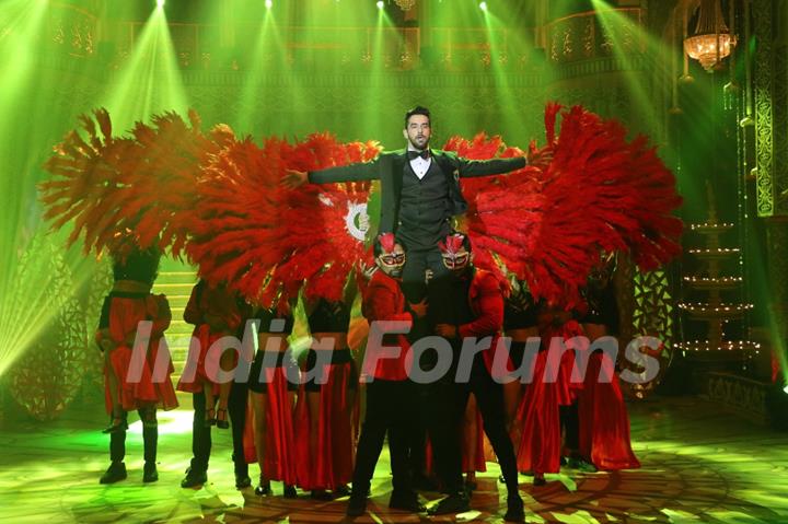 Check out the pictures from the sets of Colours’ Shandaar Ravivaar...