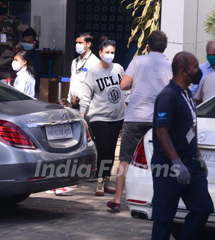 Kareena Kapoor Khan at Kalina Airport