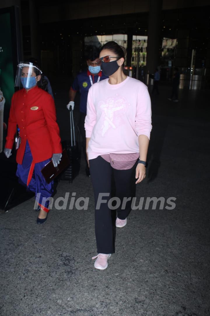 Huma Qureshi snapped at airport