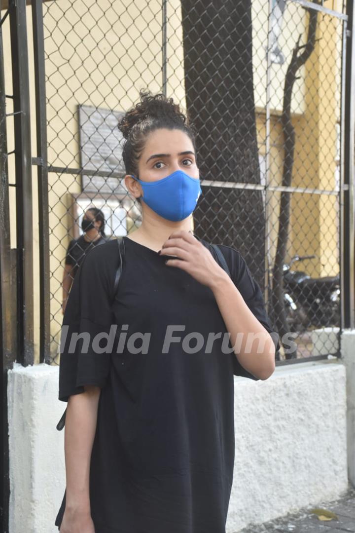 Sanya Malhotra snapped at gym in Juhu