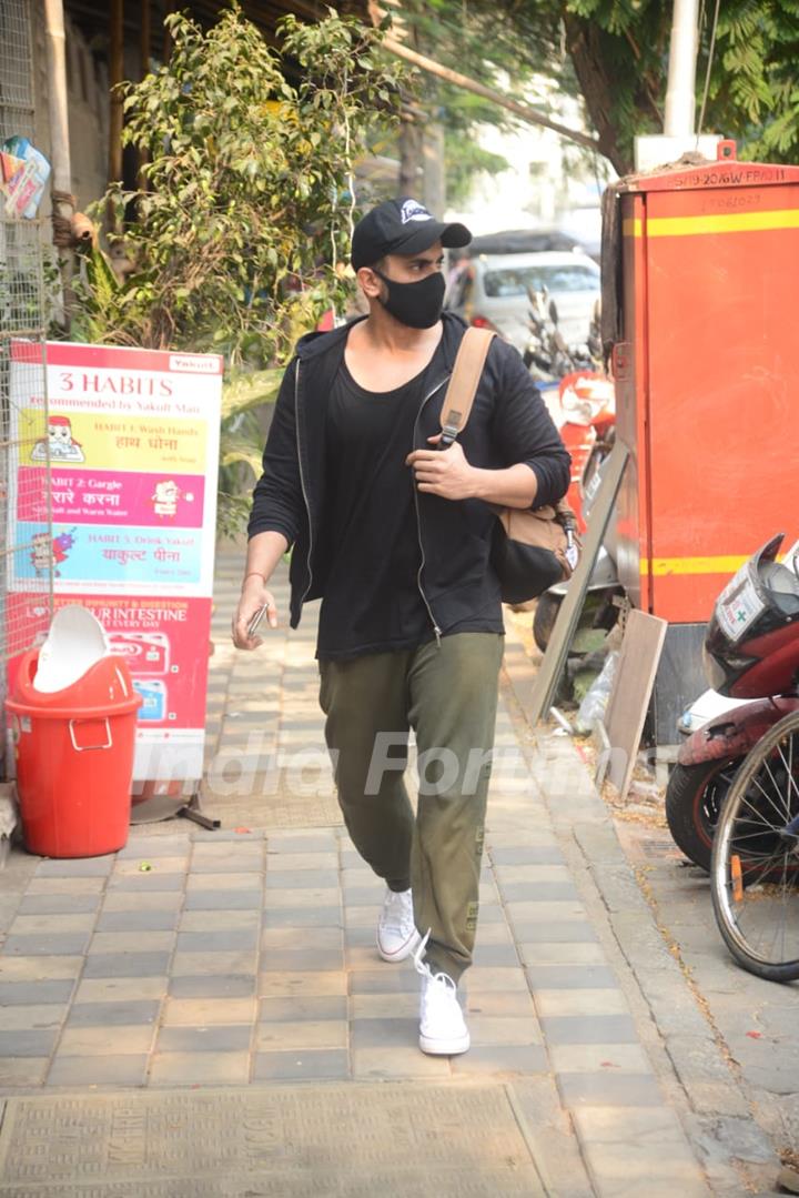 Sunny Singh snapped at gym!
