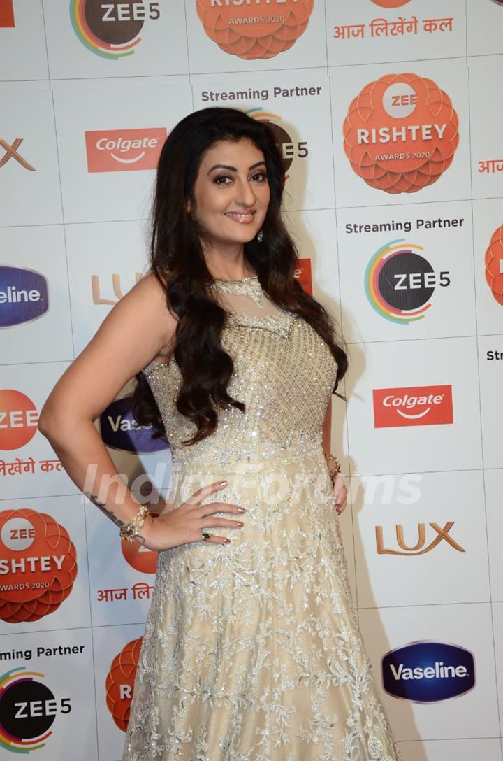 Celebrities at Zee Rishtey awards