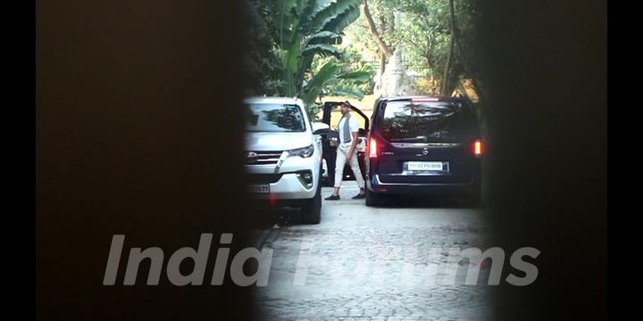 Hrithik Roshan snapped around the town!