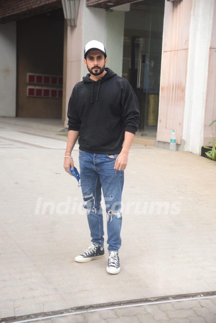 Sunny Singh snapped at Juhu