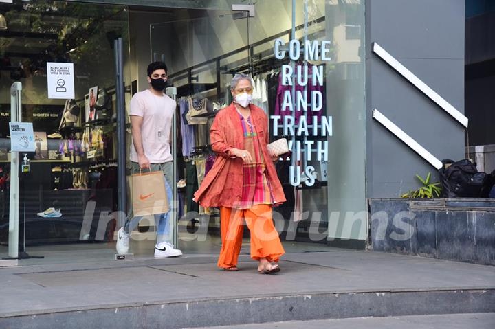 Jaya Bachchan with grandson snapped at Santacruz