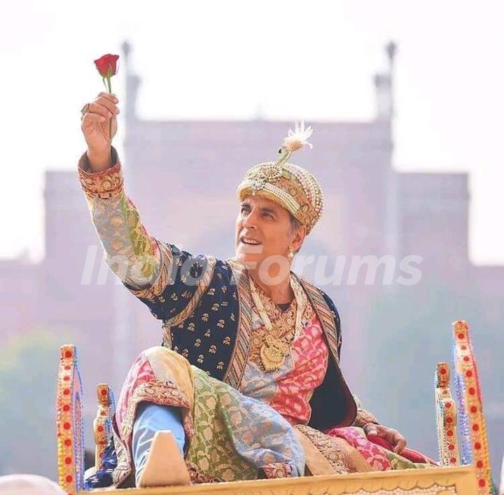 Akshay Kumar snapped at sets of Atrangi Re...