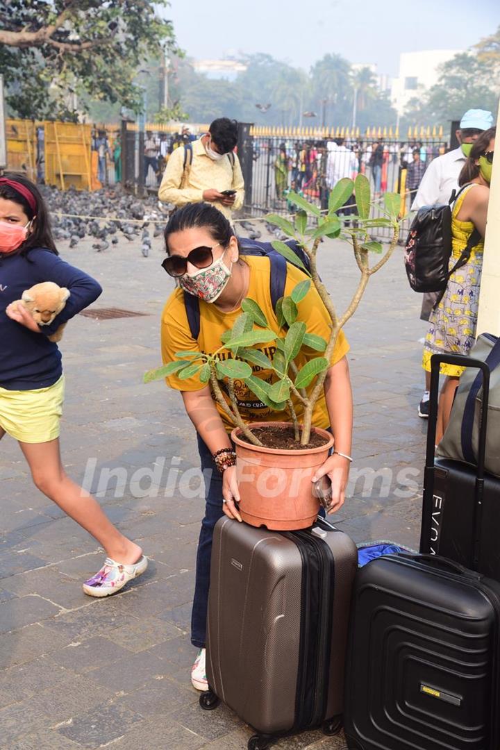 Vidya Balan snapped at Gateway of India