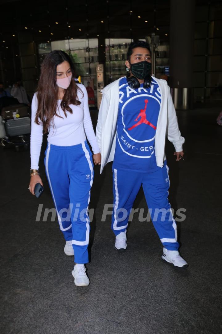 Gauahar Khan and husband Zaid Darbar spotted arriving at Mumbai Airport 