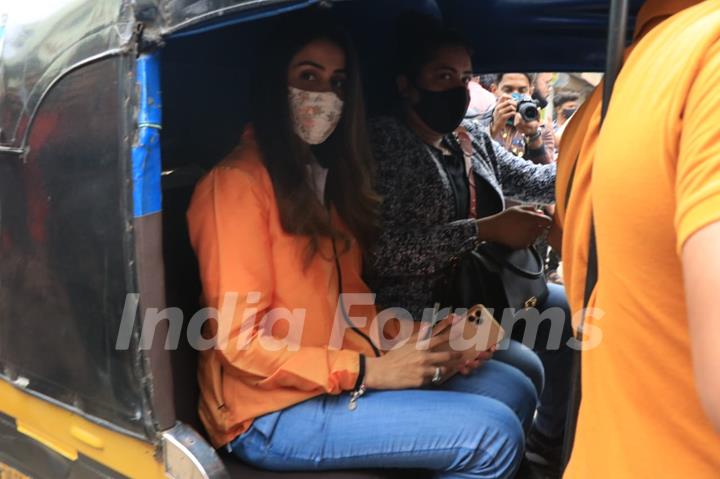 Genelia Deshmukh snapped at Versova Jetty