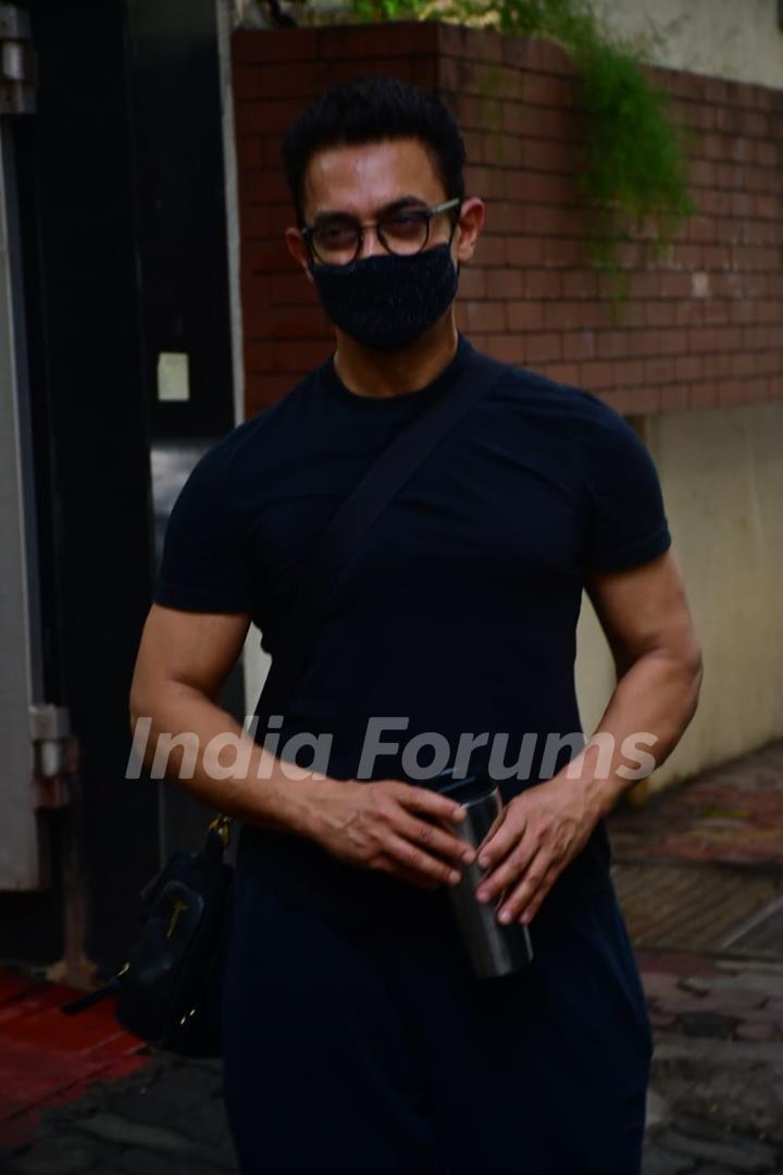 Aamir Khan spotted in Bandra