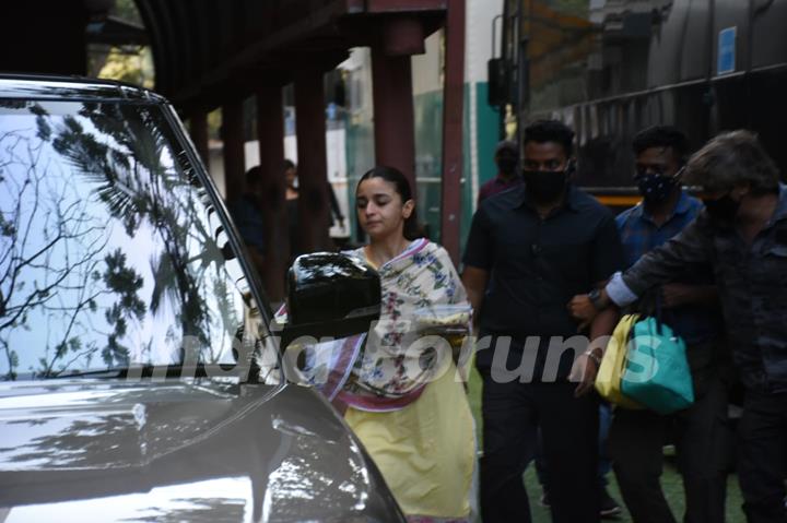 Alia Bhatt snapped at a studio in Mumbai