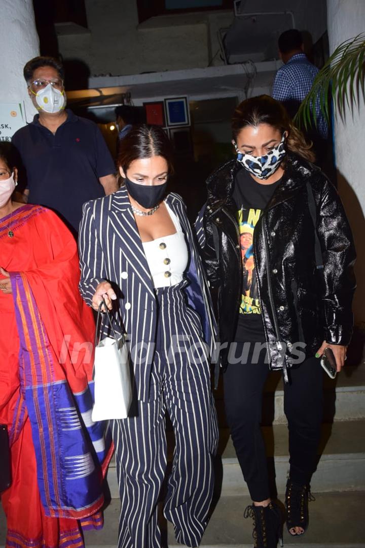 Malaika Arora and sister Amrita Arora step out for dinner with their parents