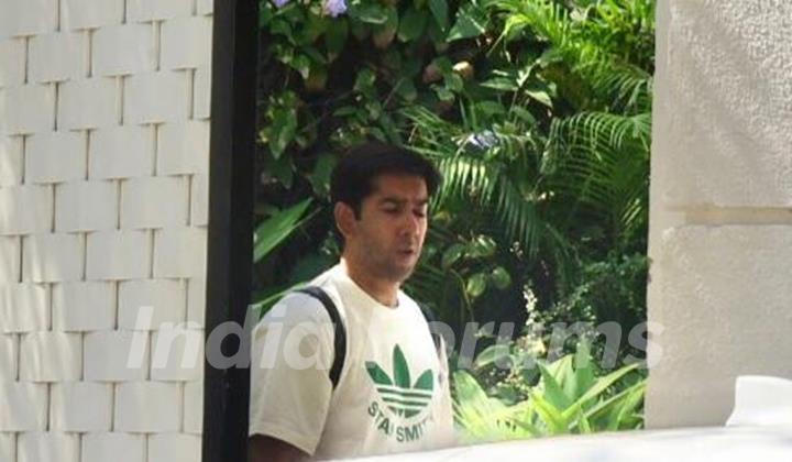 Rohit Dhawan snapped leaving Alibaug after Varun-Natasha's wedding