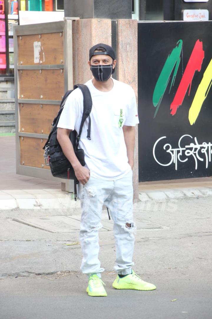 Vatsal Sheth spotted in Bandra 