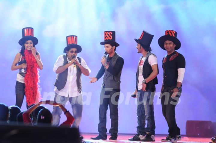 Shankar Mahadevan with his team