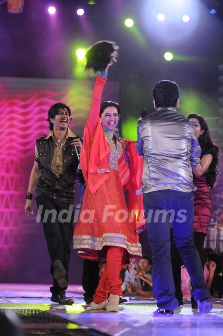 Deepika in tv show Amul Music ka Maha Muqqabla