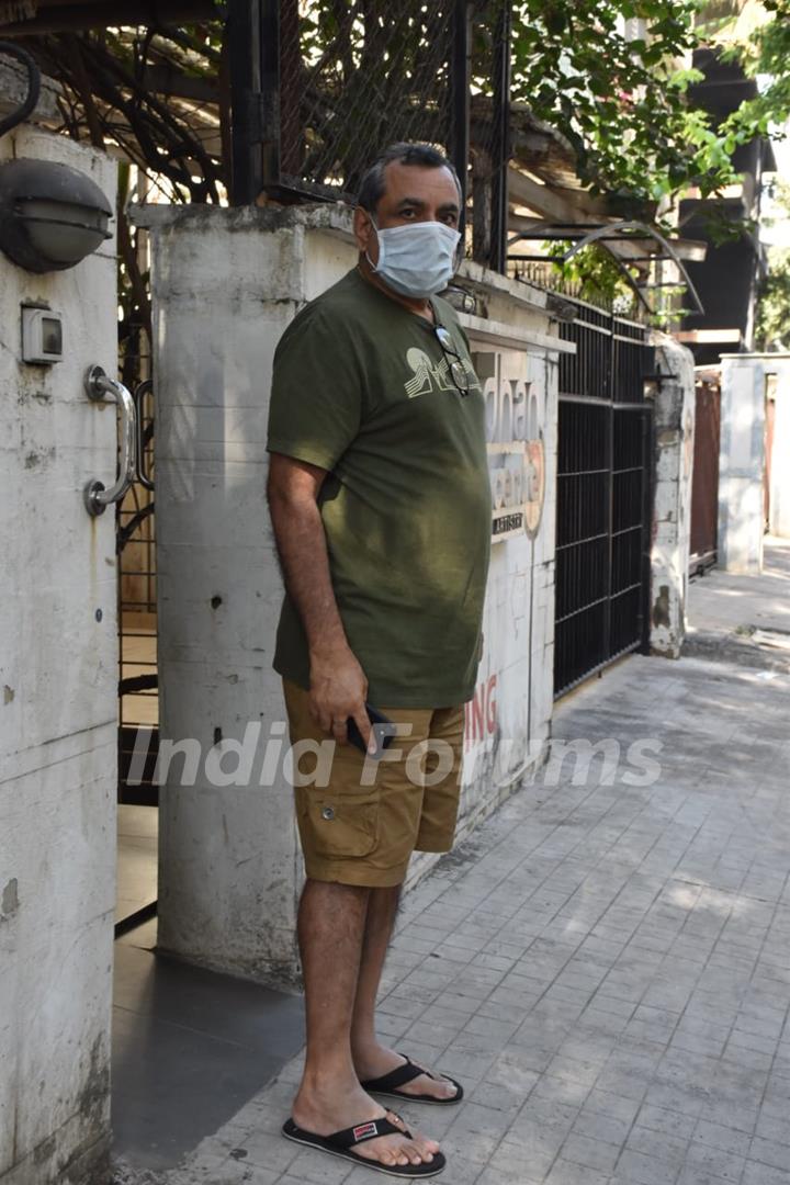 Paresh Rawal snapped at a clinic in Bandra