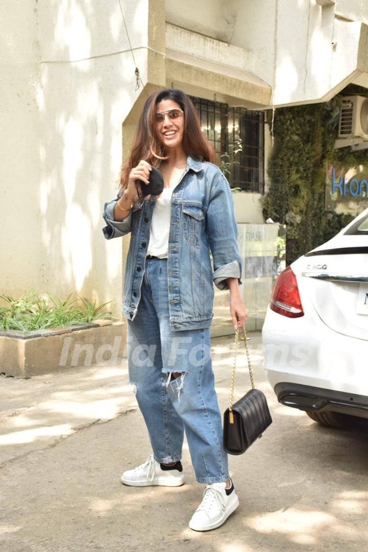 Nimrat Kaur snapped at salon in Juhu