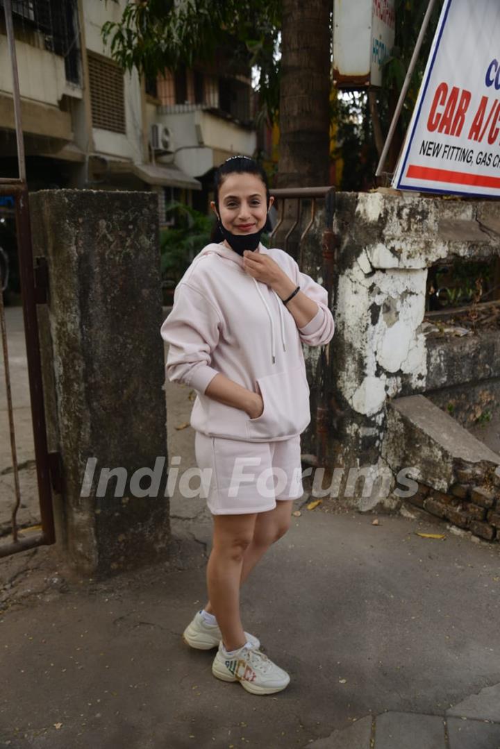 Ameesha Patel snapped at a salon in Juhu