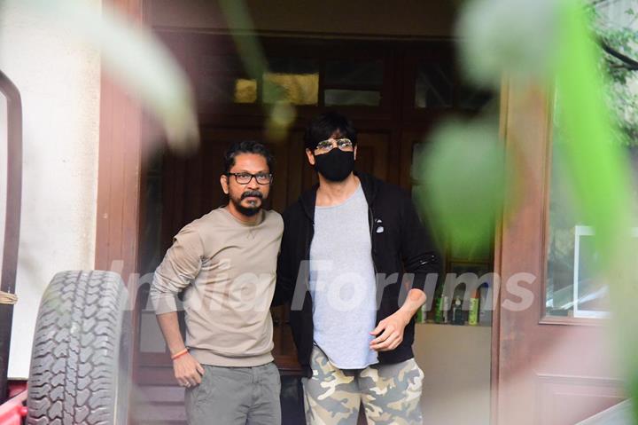 Sidharth Malhotra and director Vishnu Wardhan snapped at a dubbing studio in Bandra