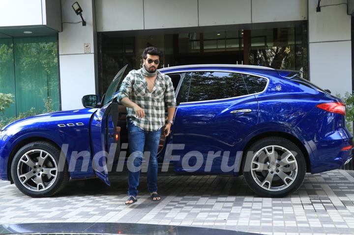 Arjun Kapoor snapped at Nikhil Advani's office in Santacruz